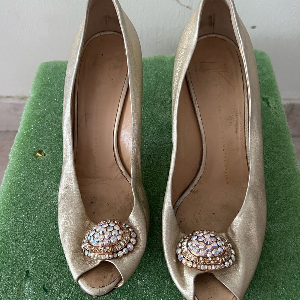 Giuseppe Zanotti Crystal Heels Open Toe Pumps
